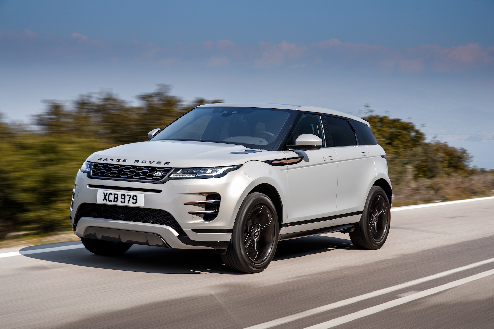 Exclusive : 2020 Range Rover Evoque Detailed Video Review