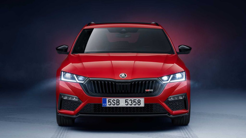 2021-Skoda-Octavia-RS-front