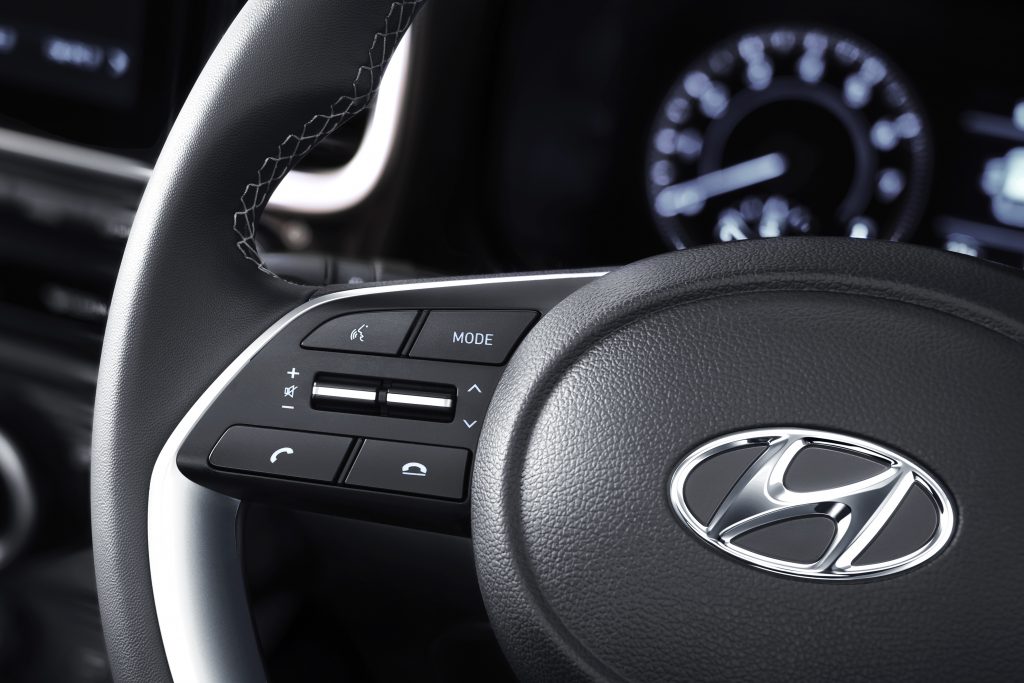 Hyundai-Venue-Sport-Steering-Wheel