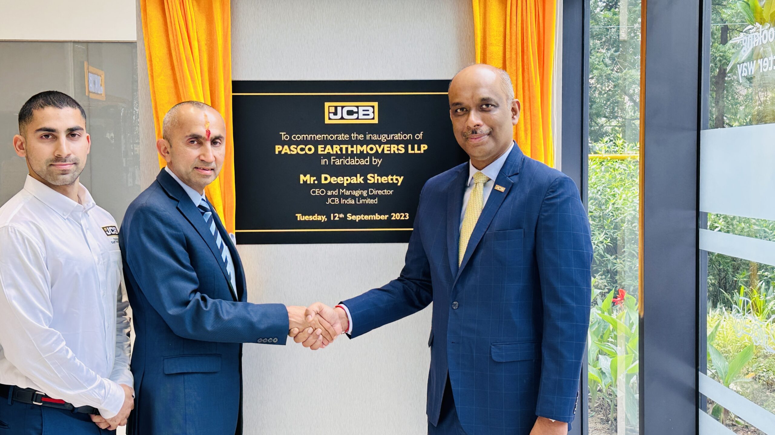 JCB India Inaugurates PASCO Earthmovers, its new dealership facility in Delhi-NCR